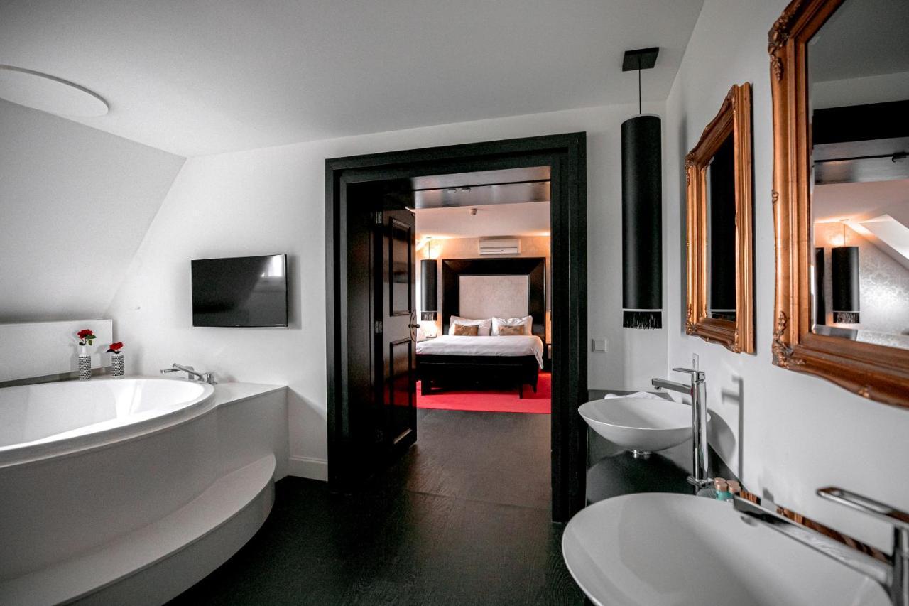 Le Theatre Hotell Maastricht Exteriör bild