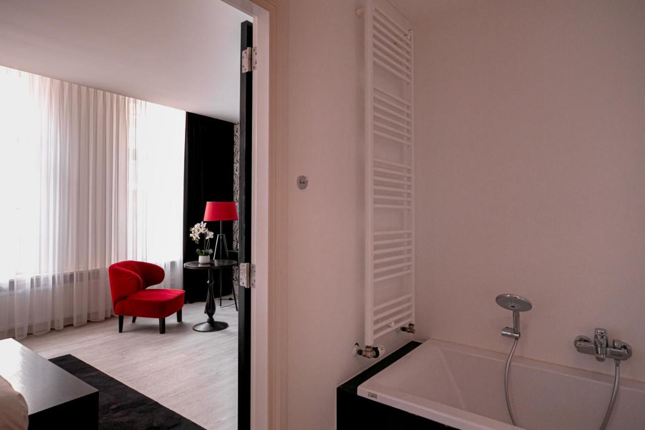 Le Theatre Hotell Maastricht Exteriör bild