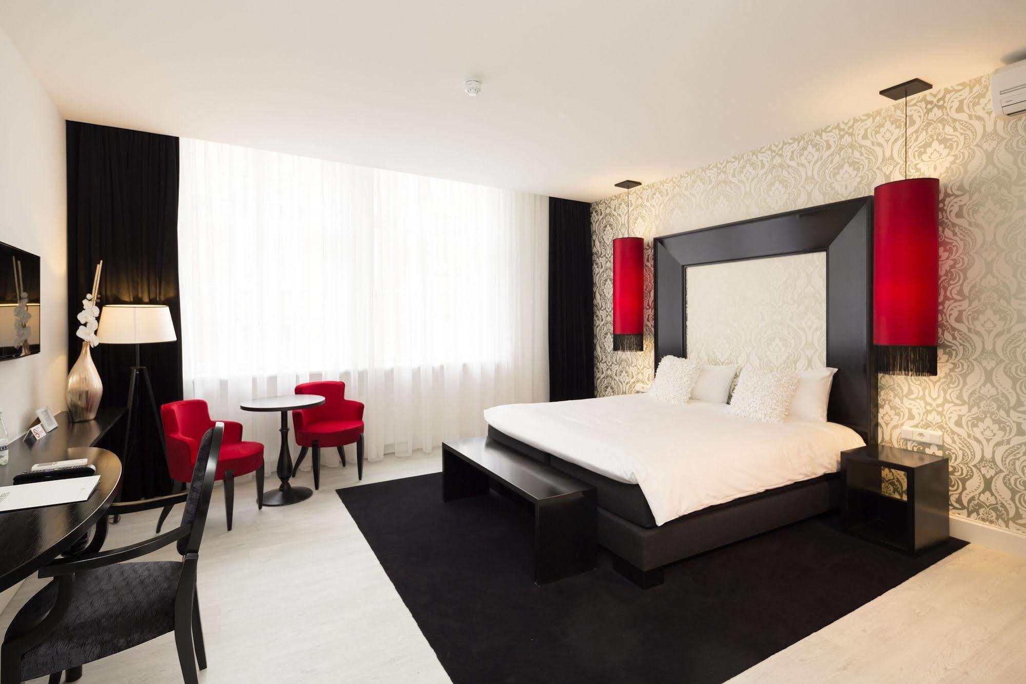 Le Theatre Hotell Maastricht Exteriör bild